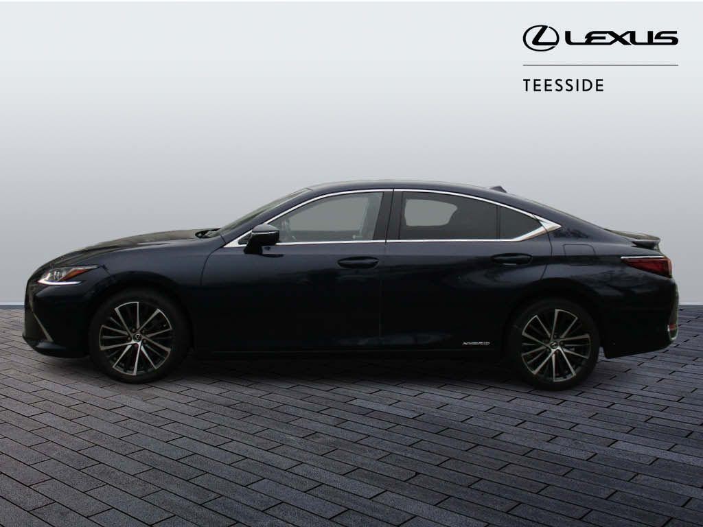 Lexus ES Image 8