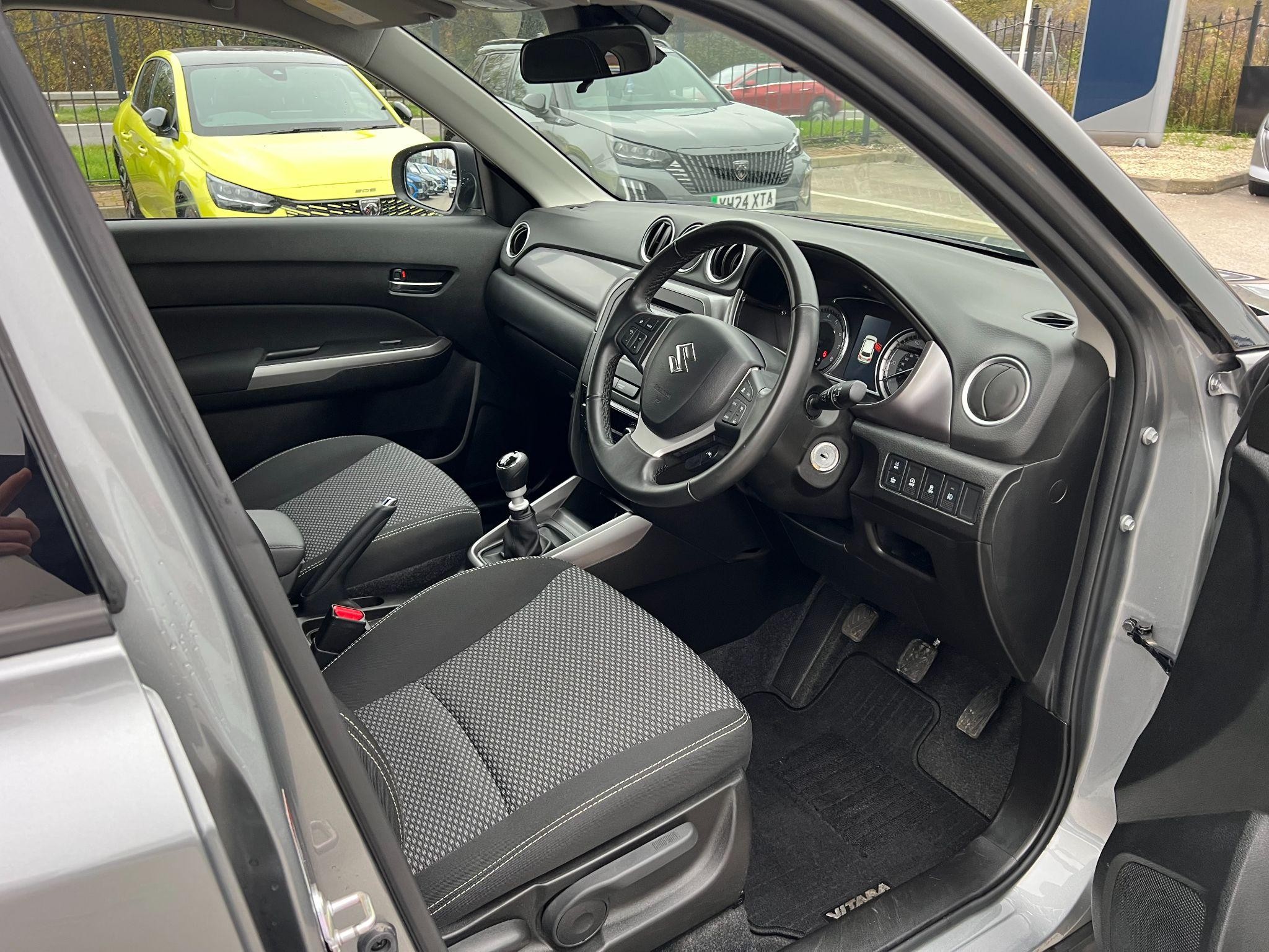 Suzuki Vitara Image 16