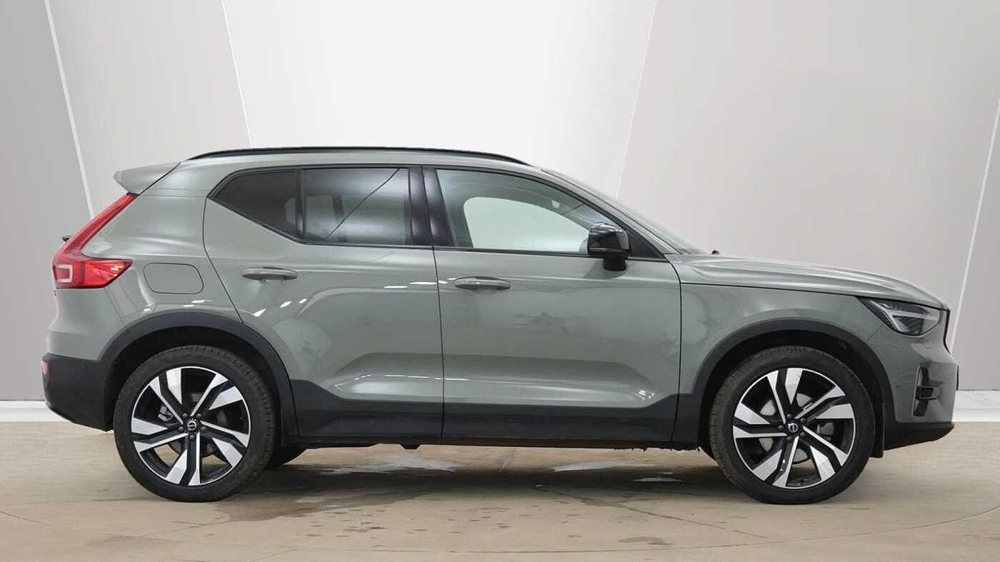 Volvo XC40 Image 2