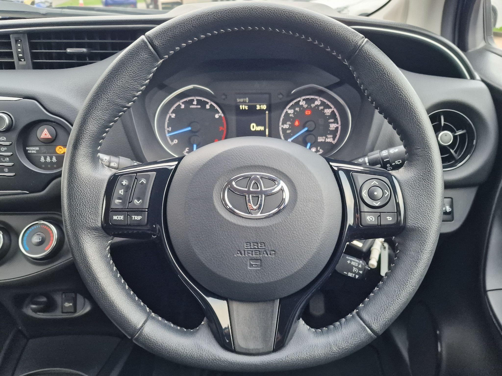 Toyota Yaris Image 10