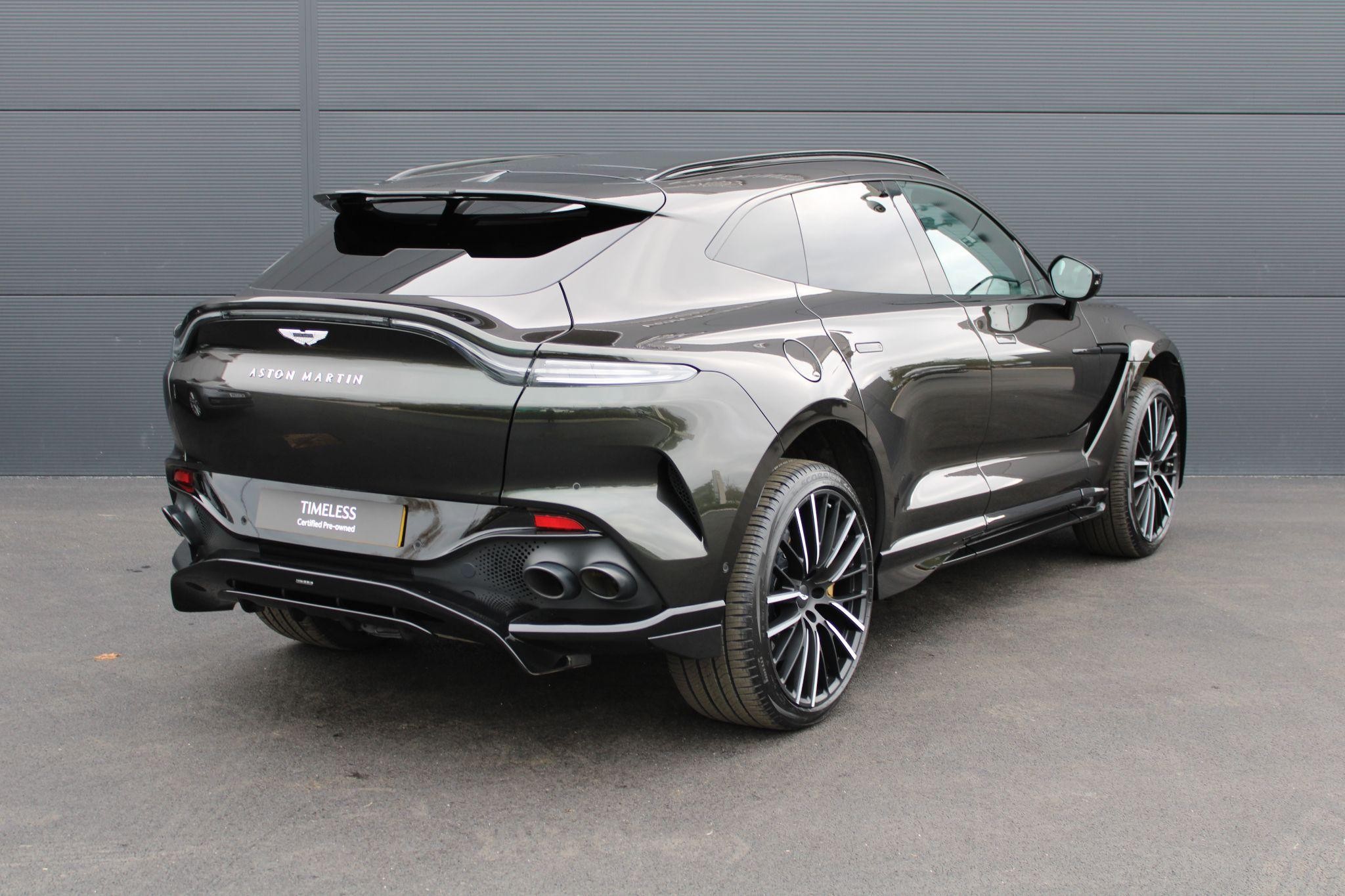 Aston Martin DBX Image 3