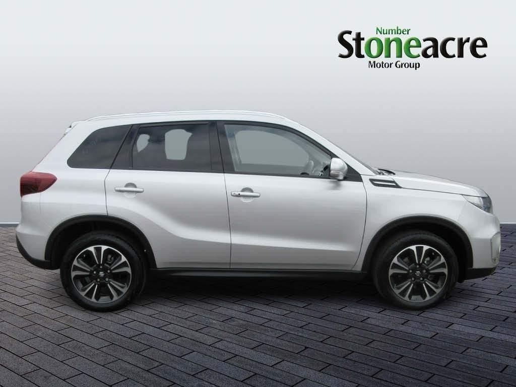 Suzuki Vitara Image 2