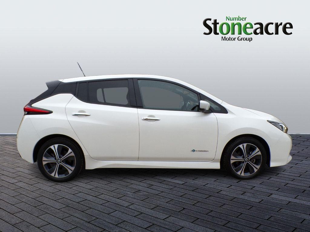 Nissan LEAF Image 2