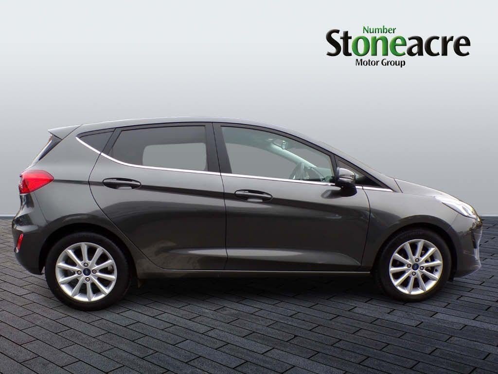 Ford Fiesta Image 2