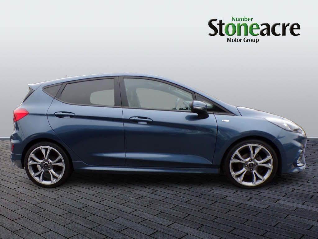 Ford Fiesta Image 2