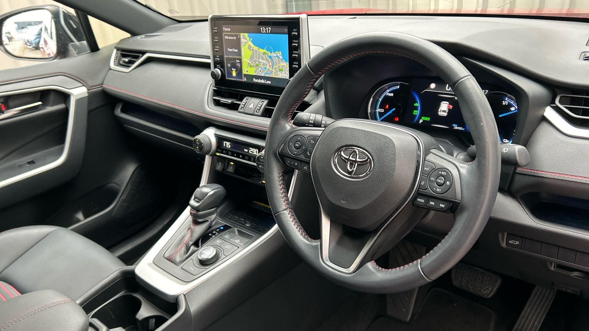 Toyota RAV4 Image 10