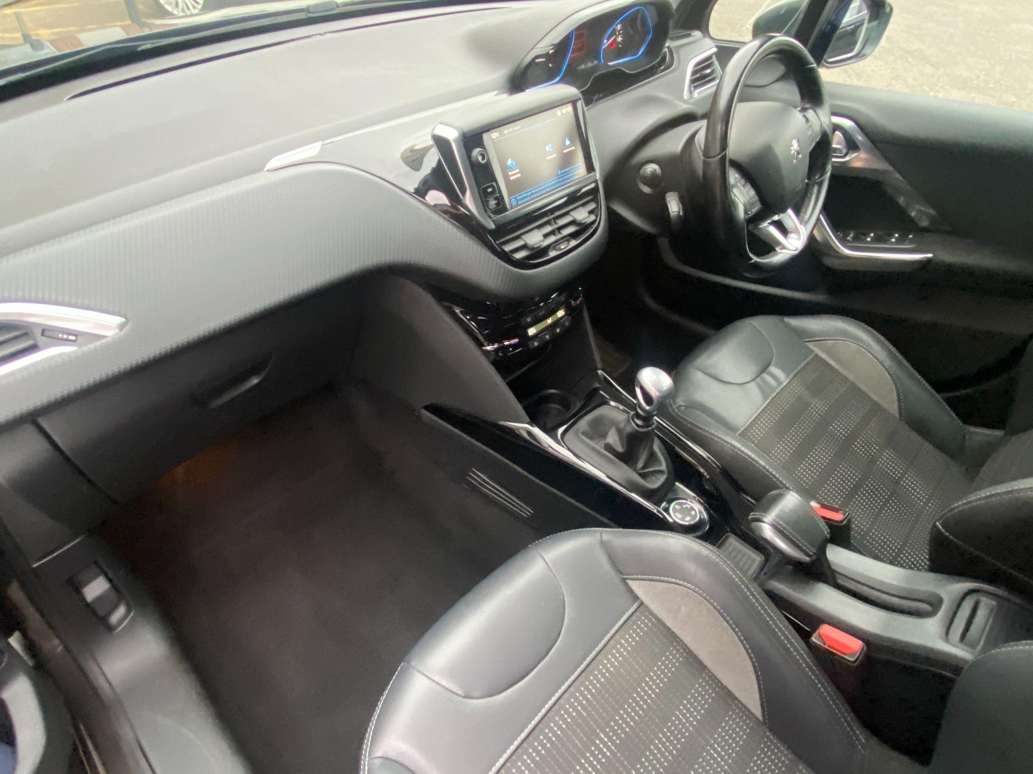 Peugeot 2008 Image 17