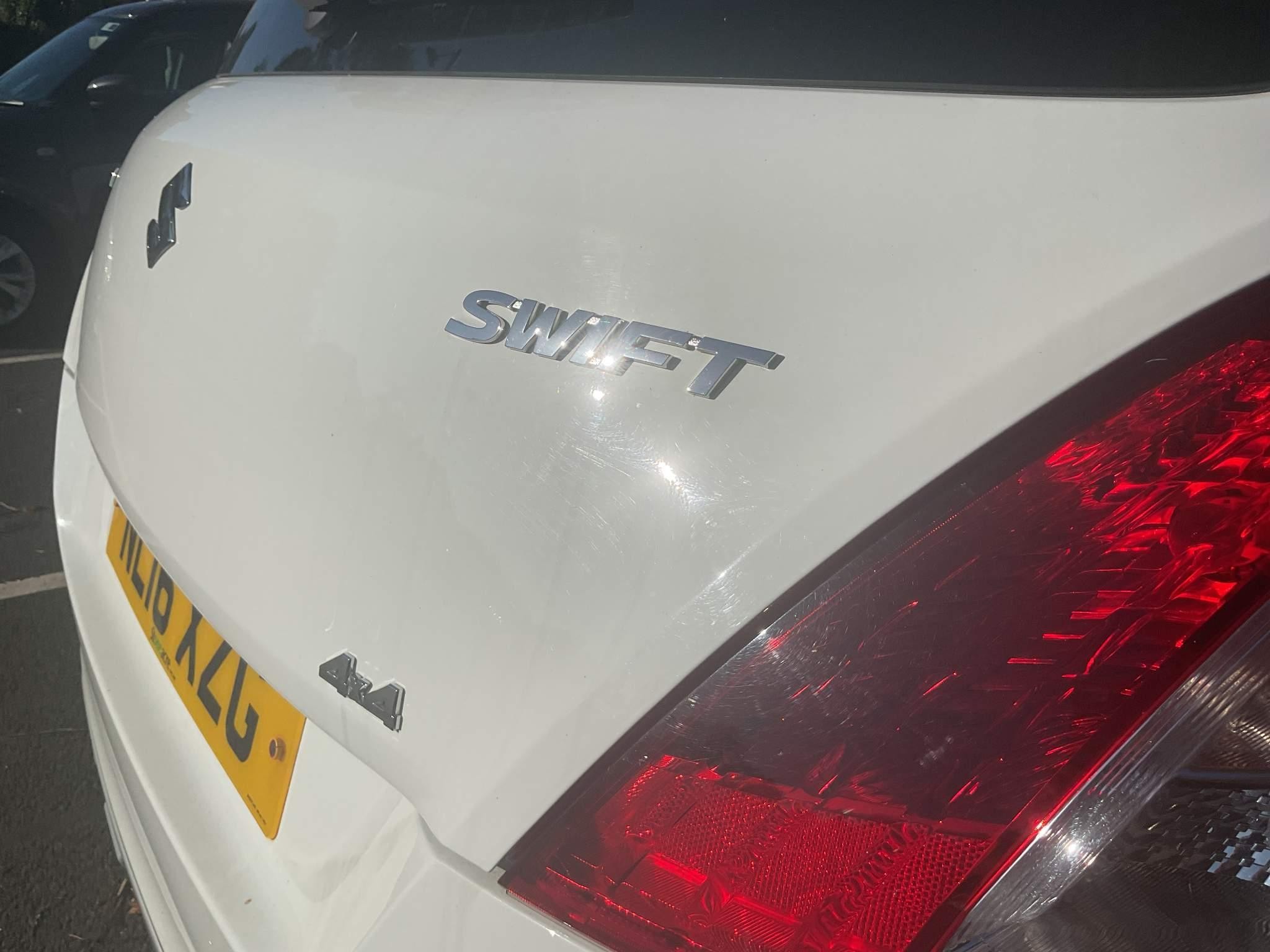 Suzuki Swift Image 9