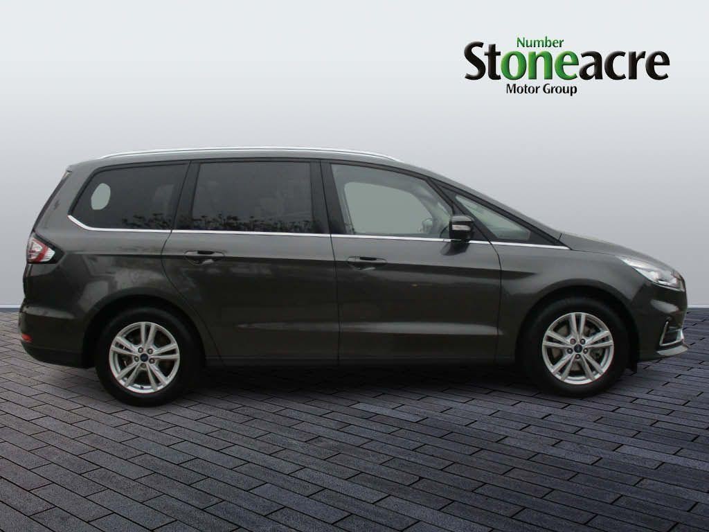 Ford Galaxy Image 2