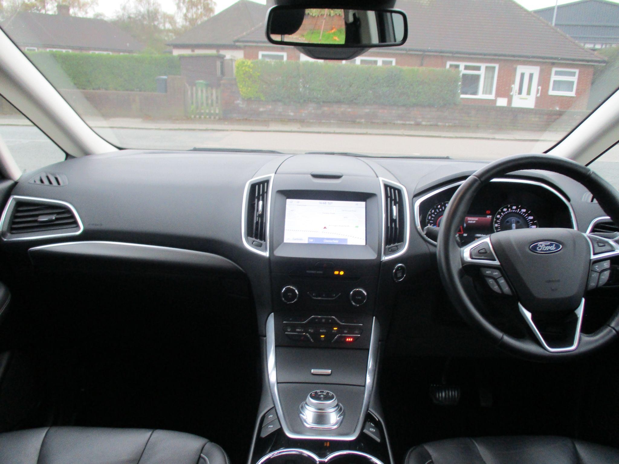 Ford S-Max Image 17