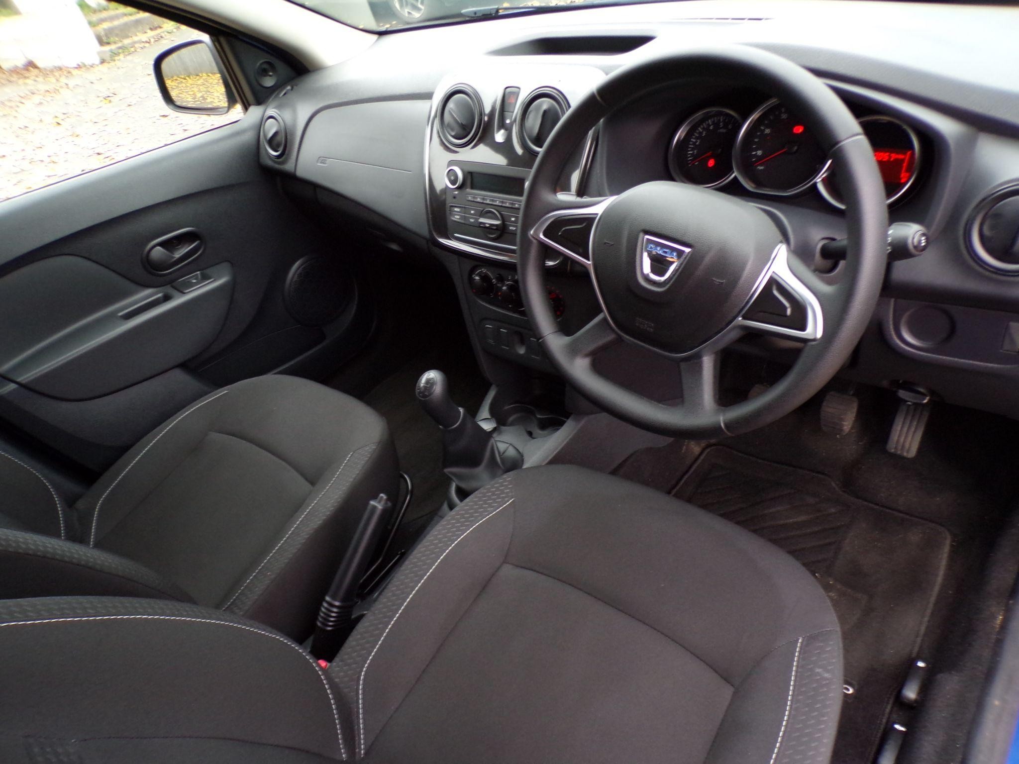 Dacia Sandero Image 12