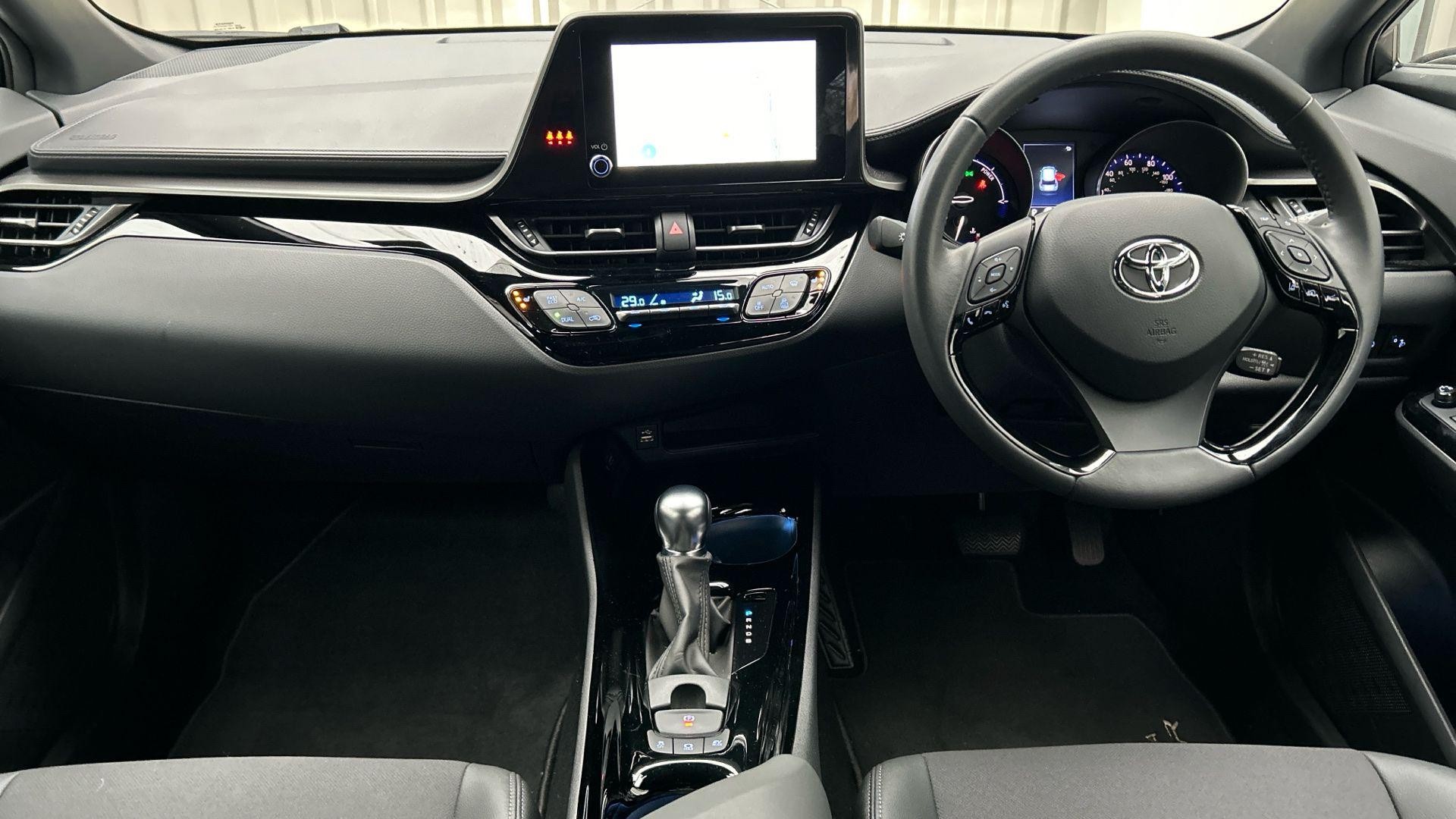 Toyota C-HR Image 9