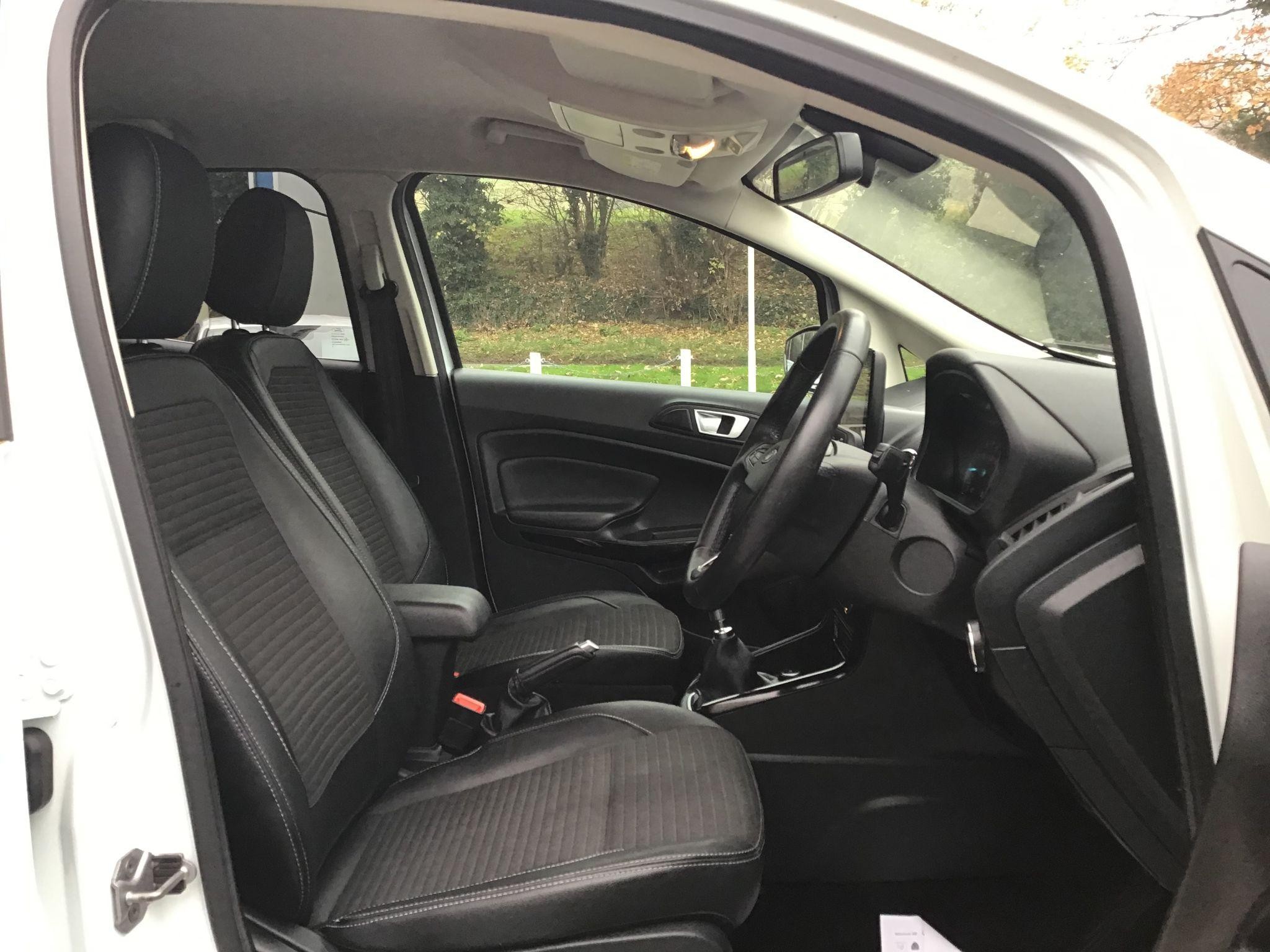 Ford EcoSport Image 10