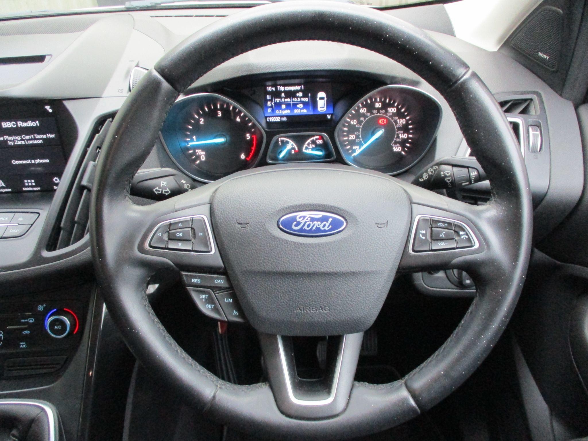 Ford Kuga Image 14