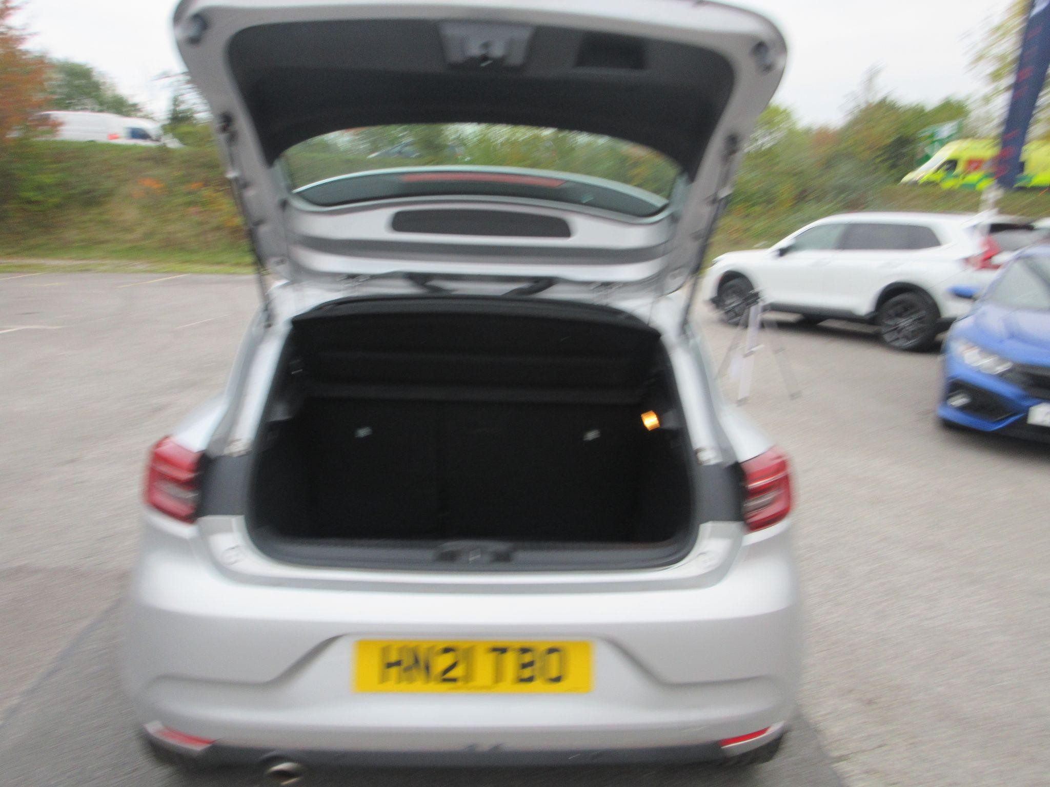 Renault Clio Image 47