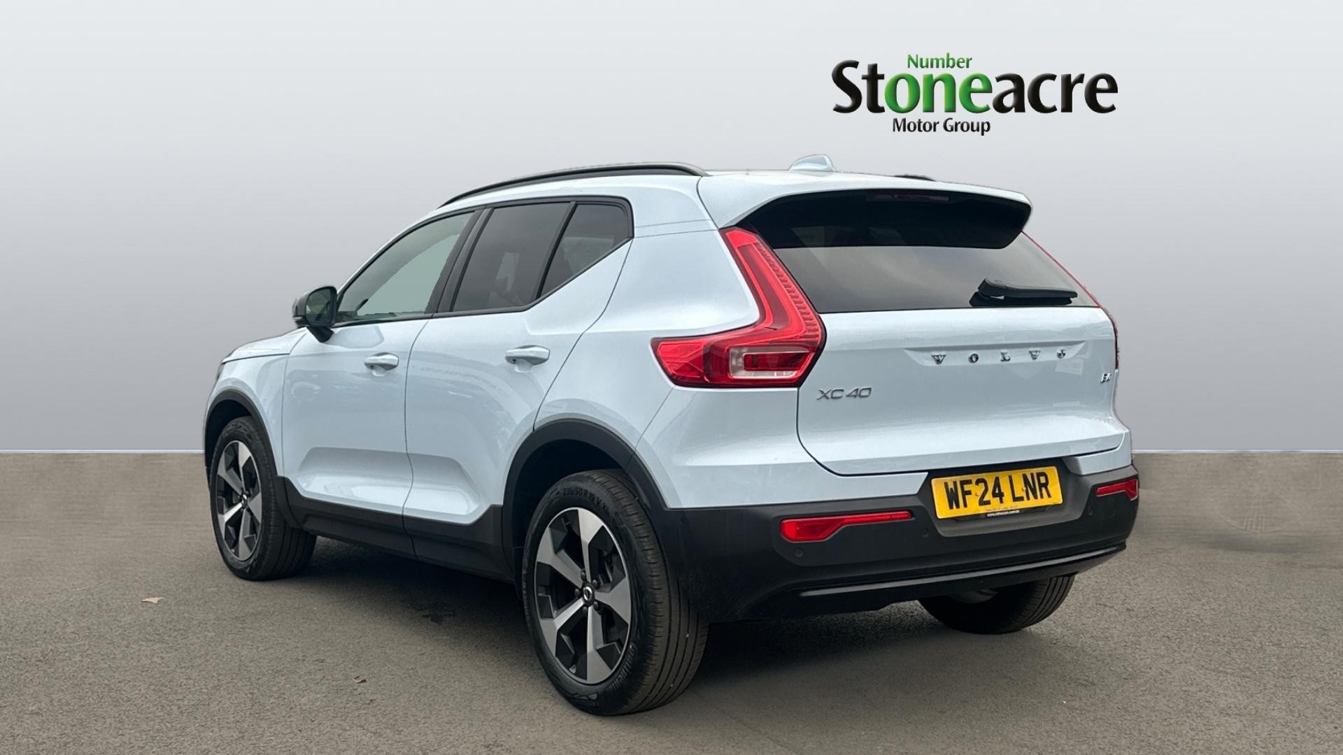 Volvo XC40 Image 2