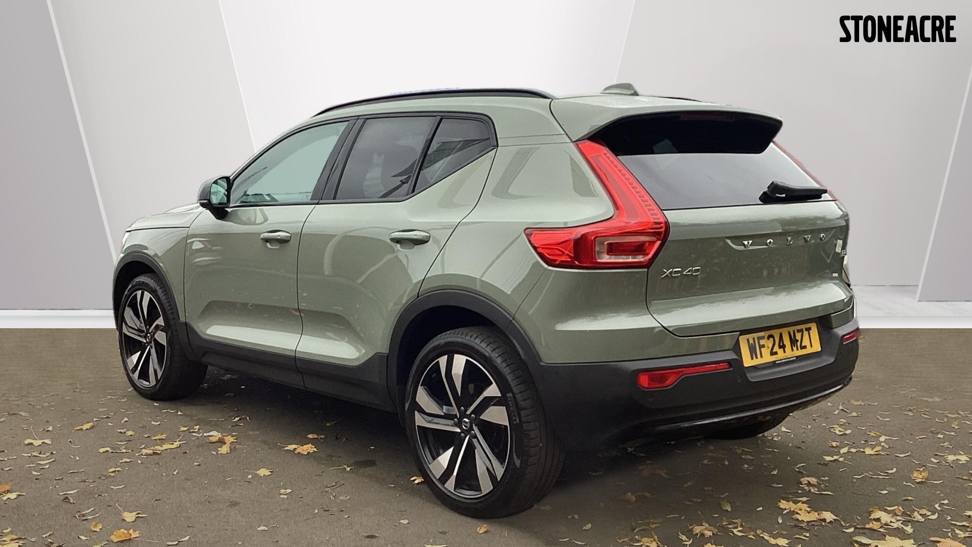 Volvo XC40 Image 2