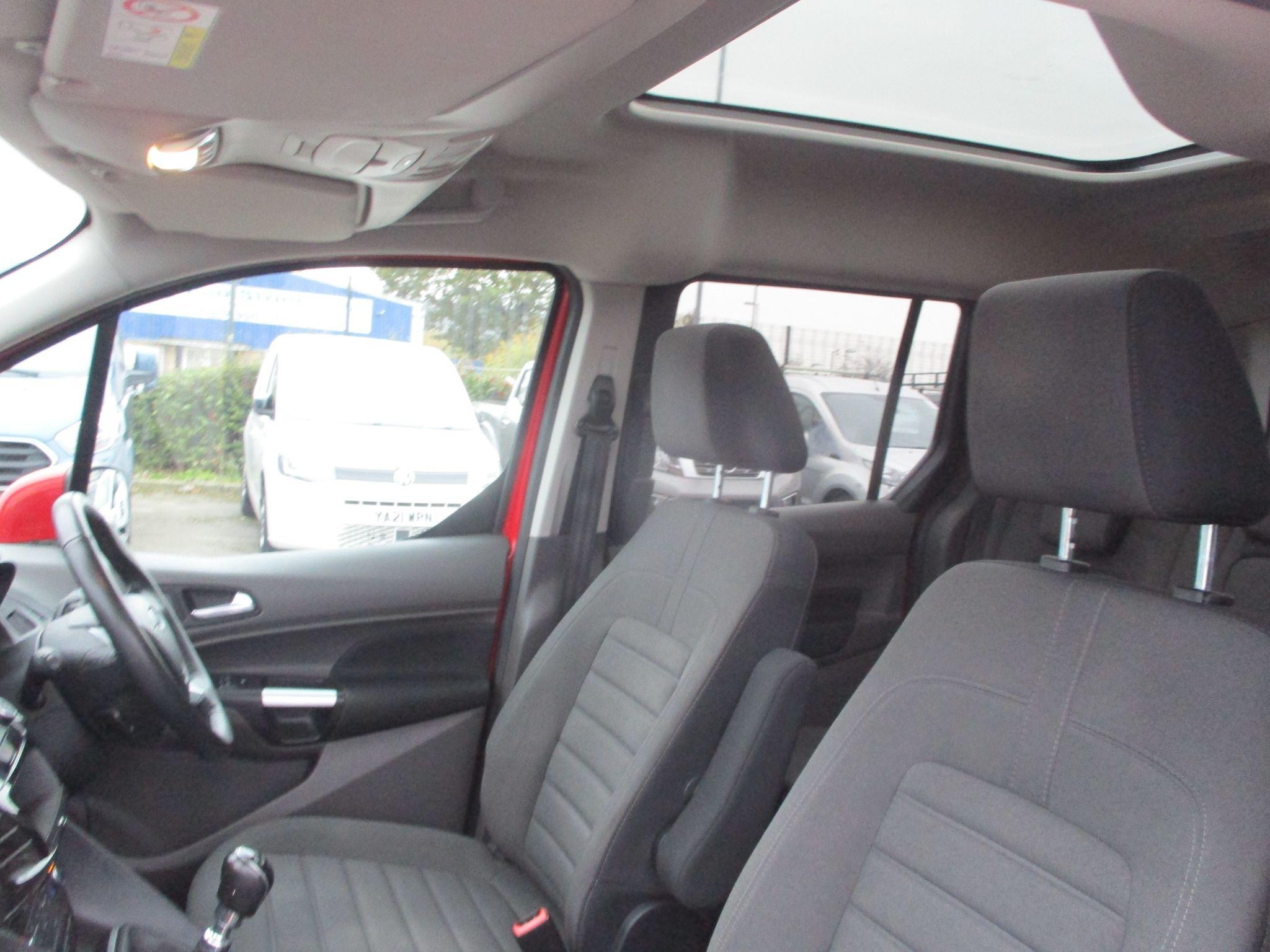 Ford Tourneo Connect Image 21