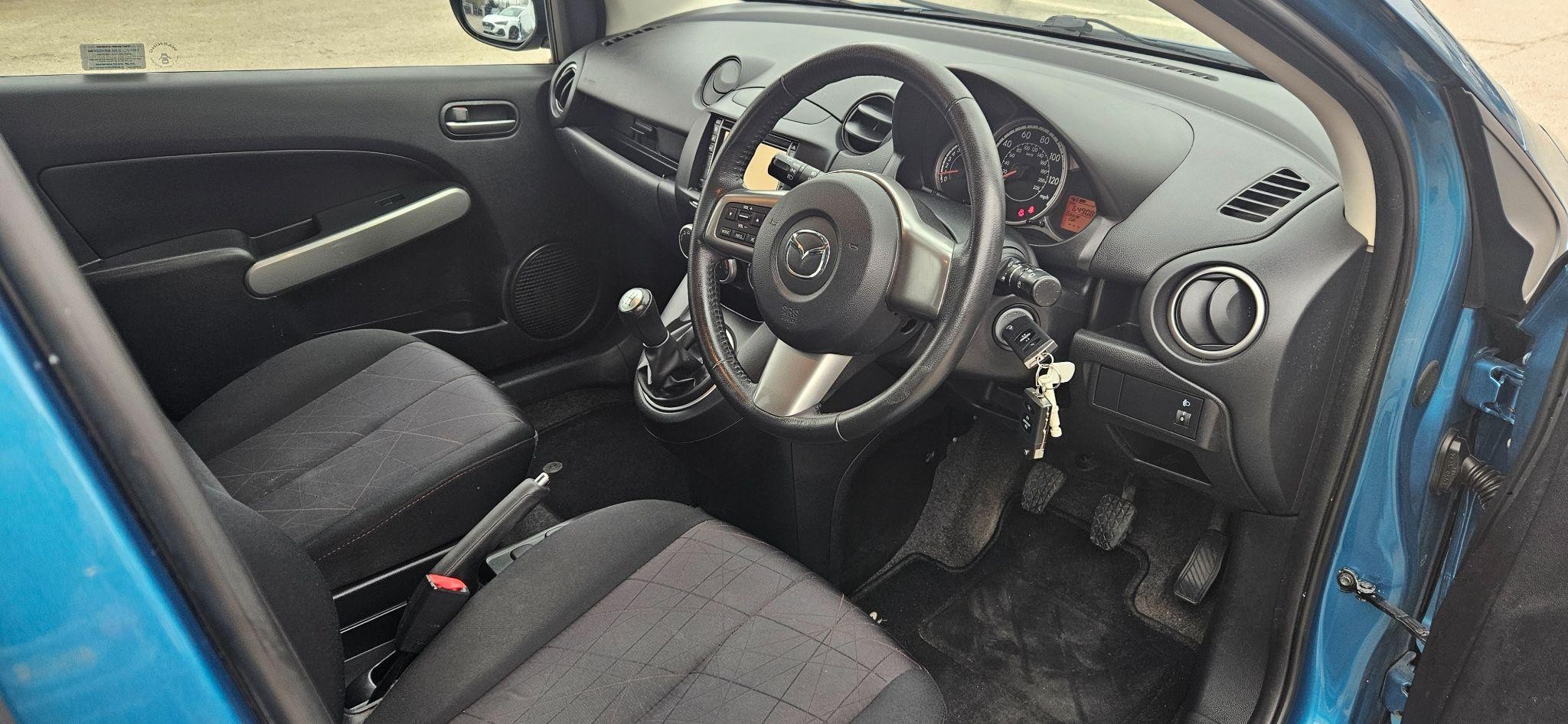 Mazda2 Image 11