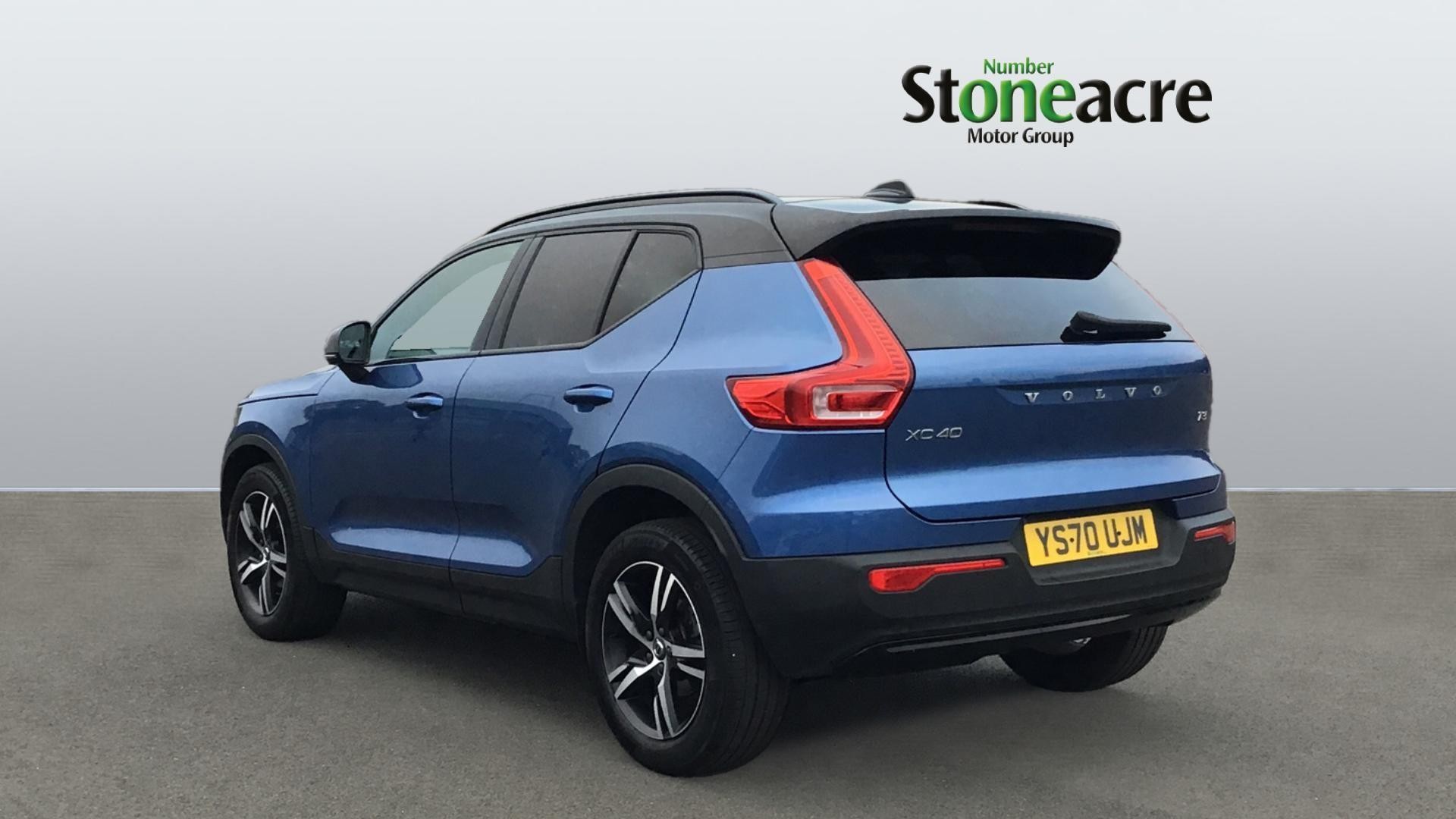 Volvo XC40 Image 2