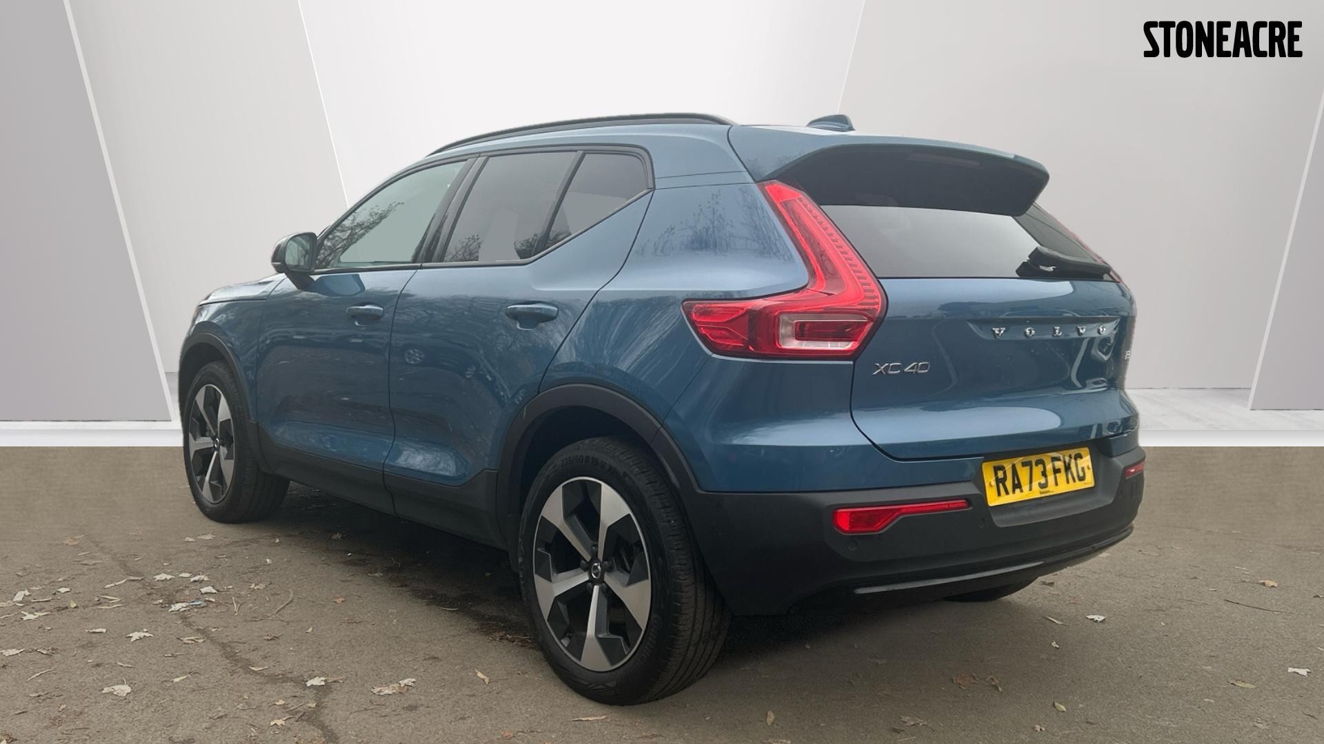 Volvo XC40 Image 2