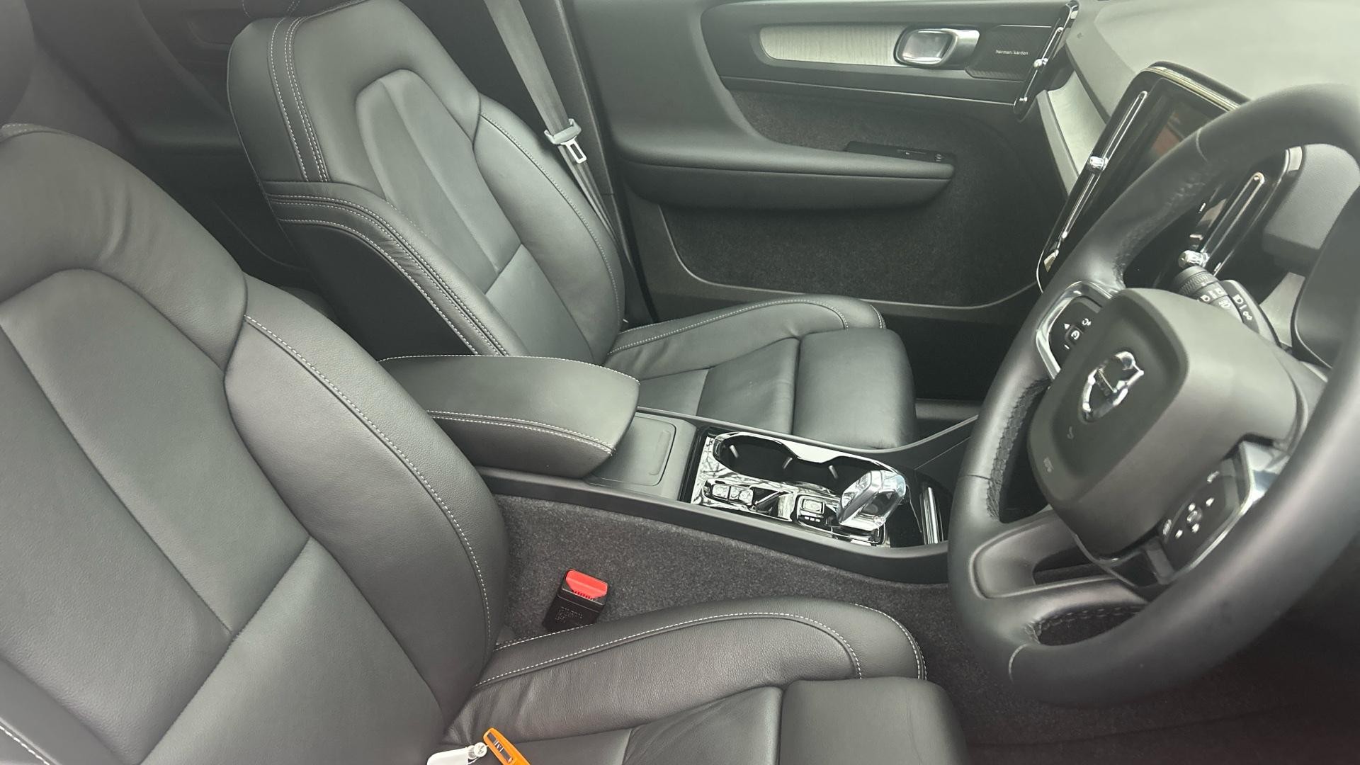 Volvo XC40 Image 9