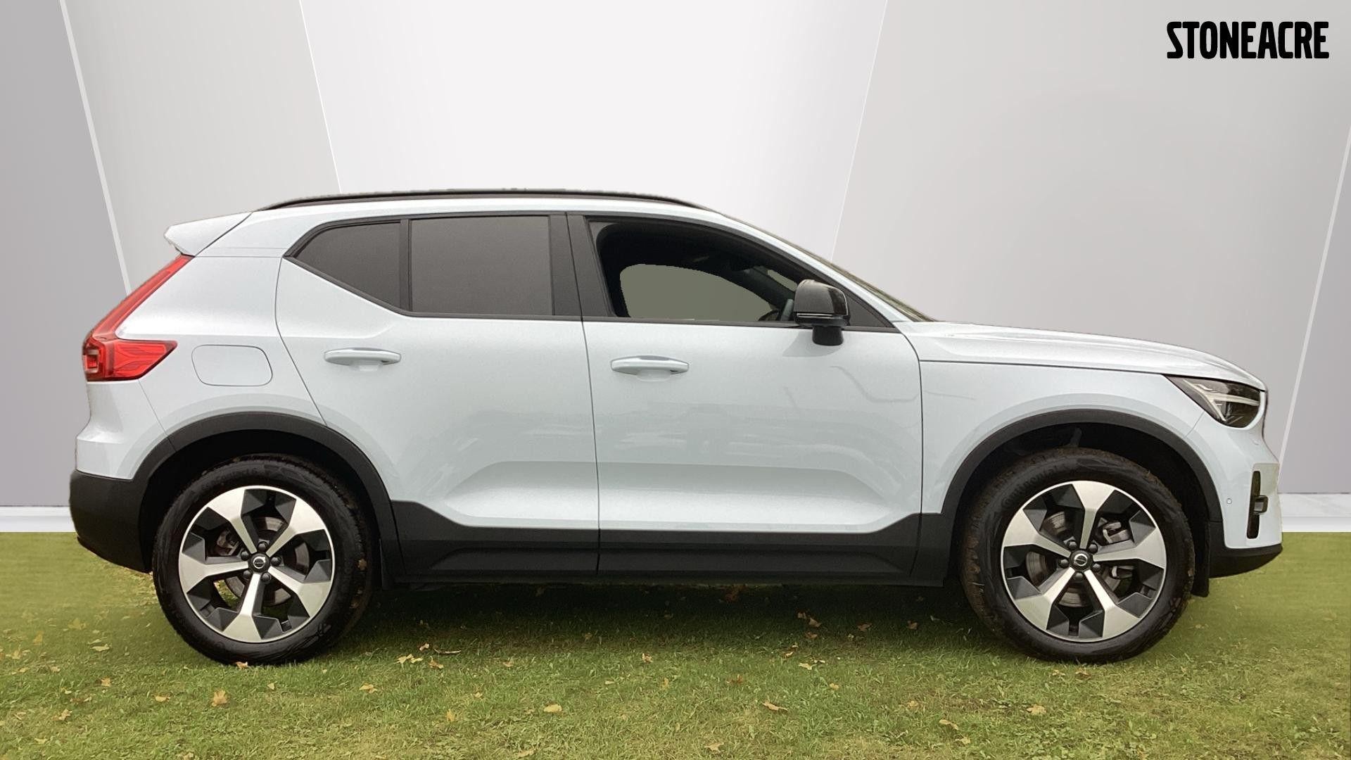 Volvo XC40 Image 2