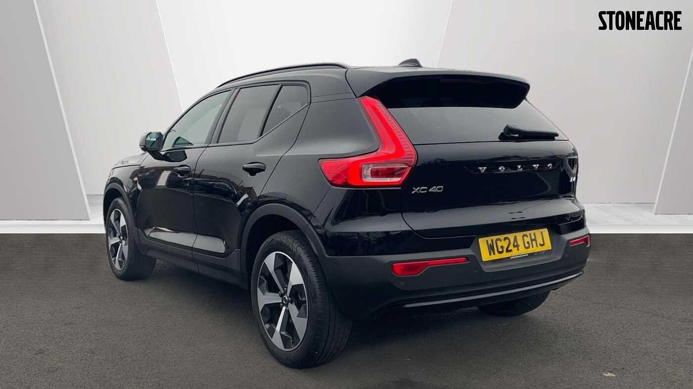 Volvo XC40 Image 2