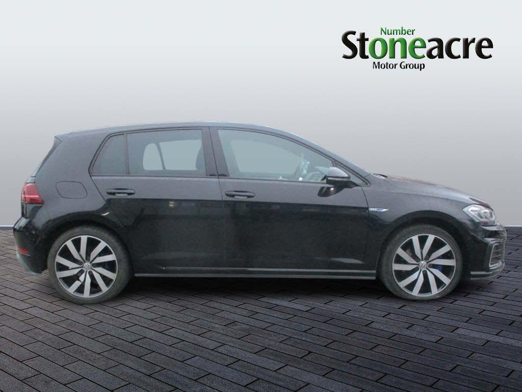 Volkswagen Golf Image 2