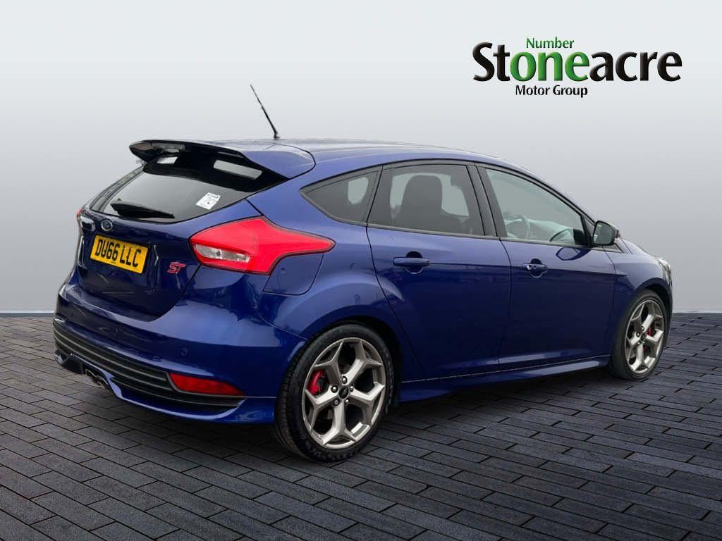 Ford Focus Image 3