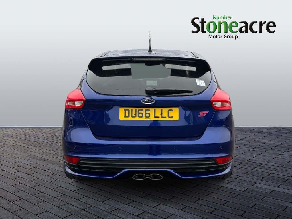 Ford Focus Image 4