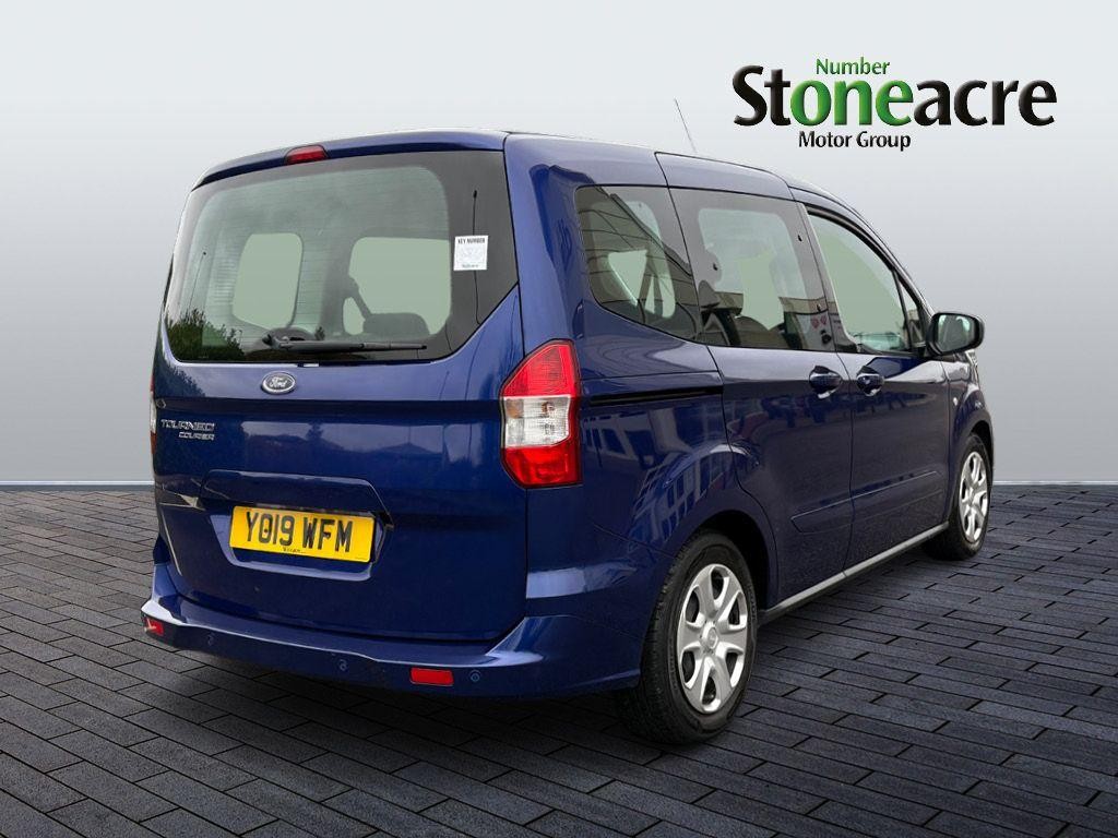 Ford Tourneo Courier Image 3