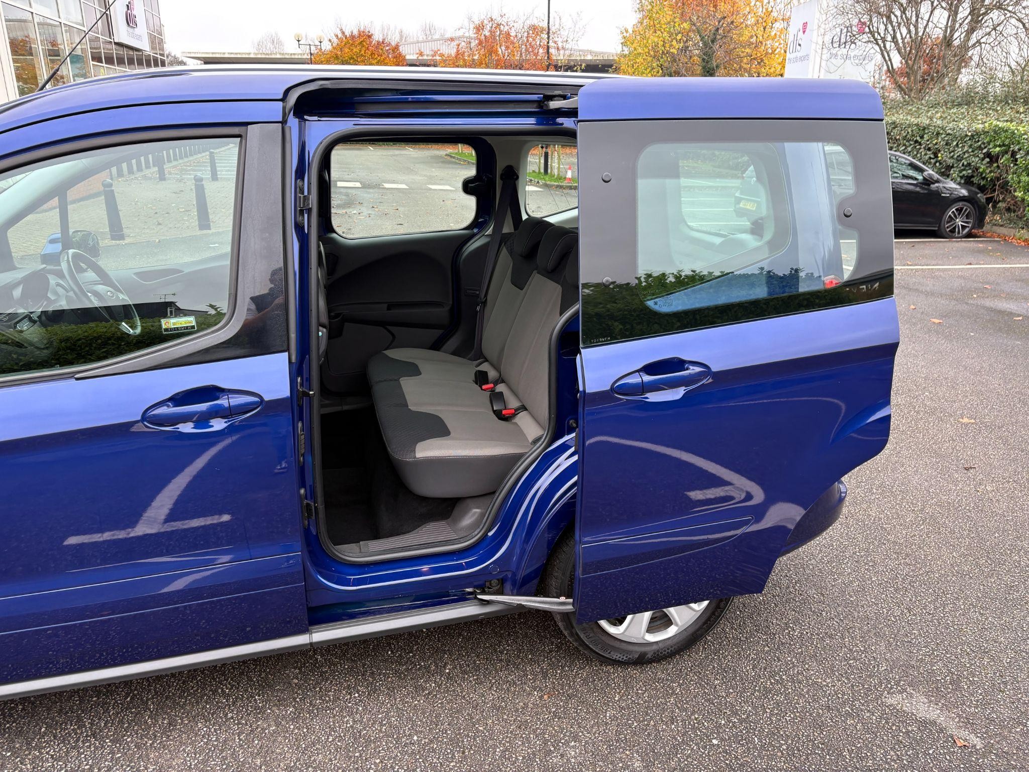 Ford Tourneo Courier Image 10