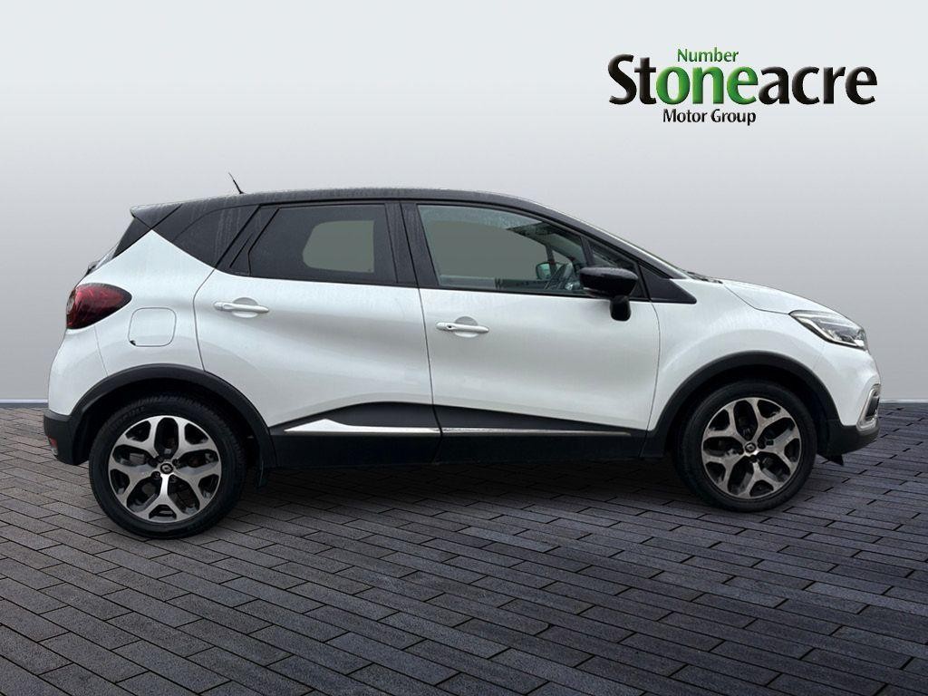 Renault Captur Image 2