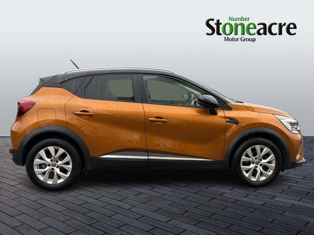 Renault Captur Image 2