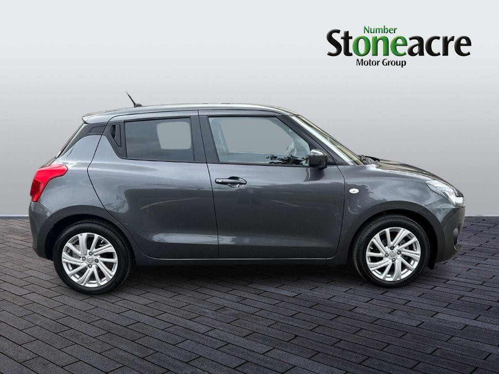 Suzuki Swift Image 2