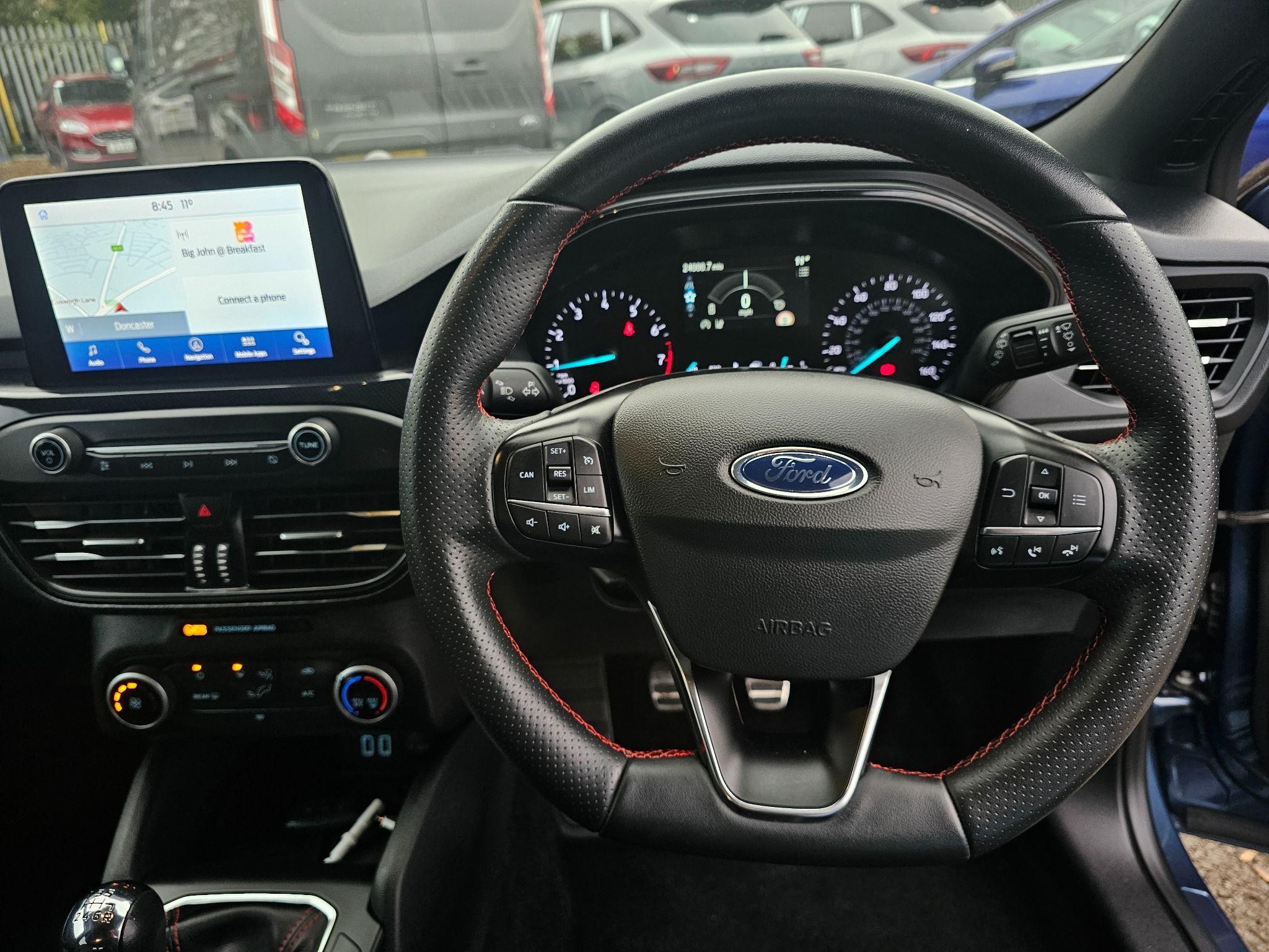 Ford Focus Image 9