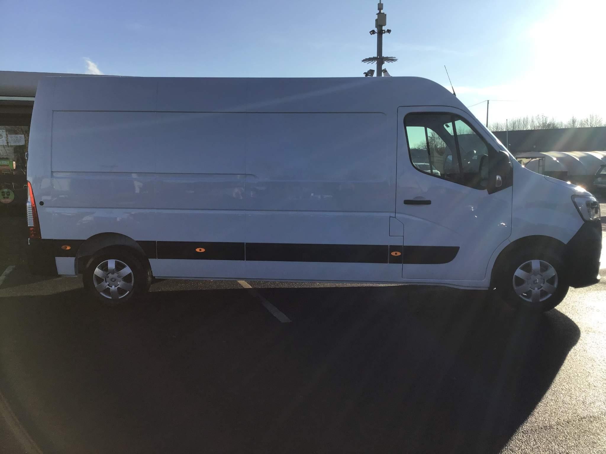 Renault Master Image 8