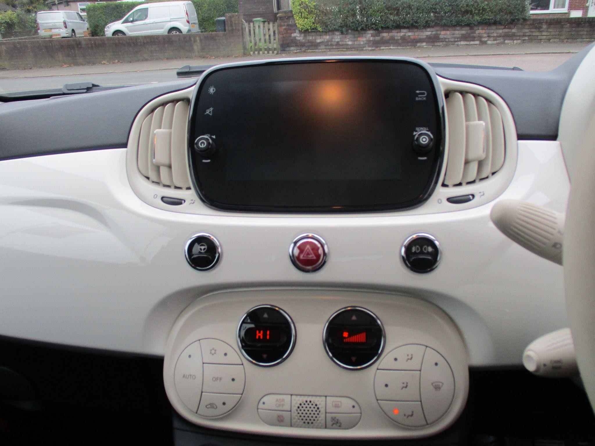 Fiat 500 Hybrid Image 12