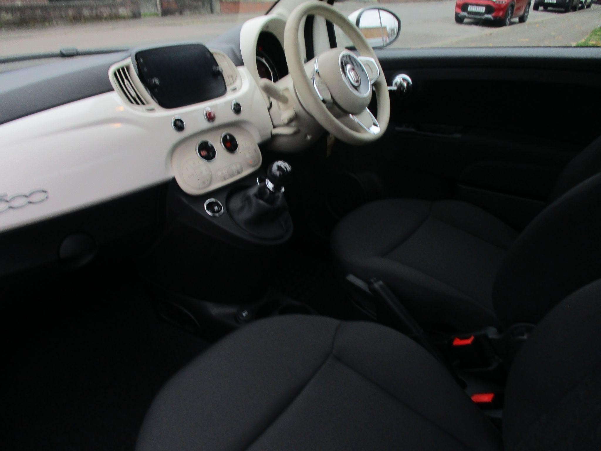 Fiat 500 Hybrid Image 16