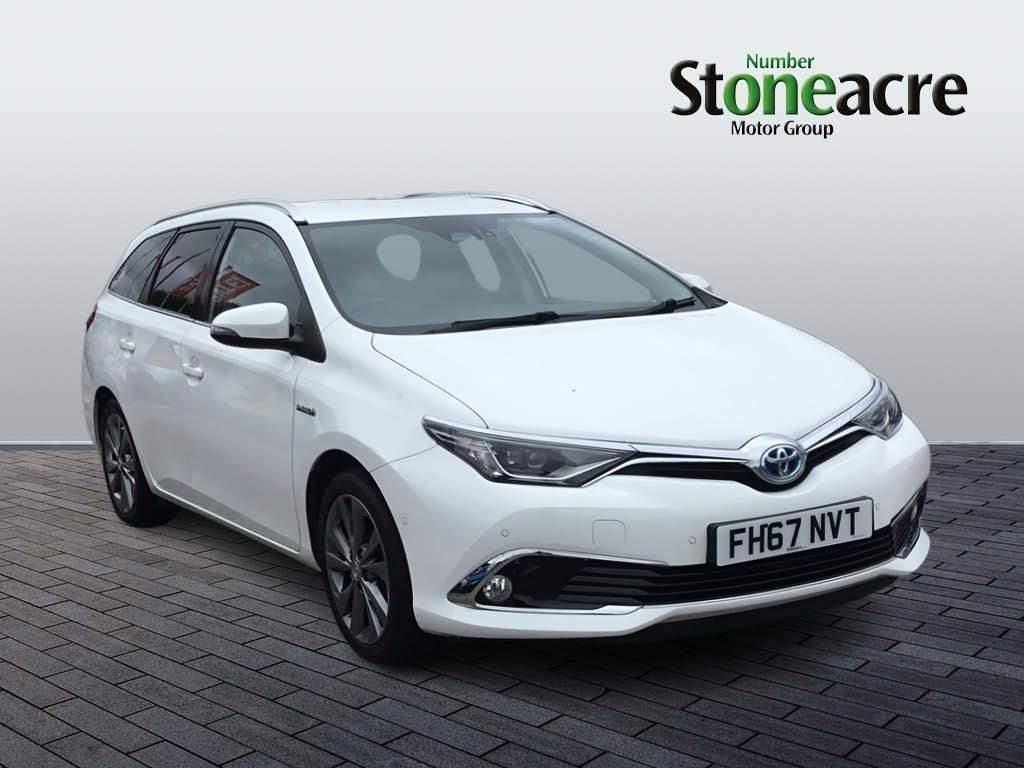 Toyota Auris Image 1