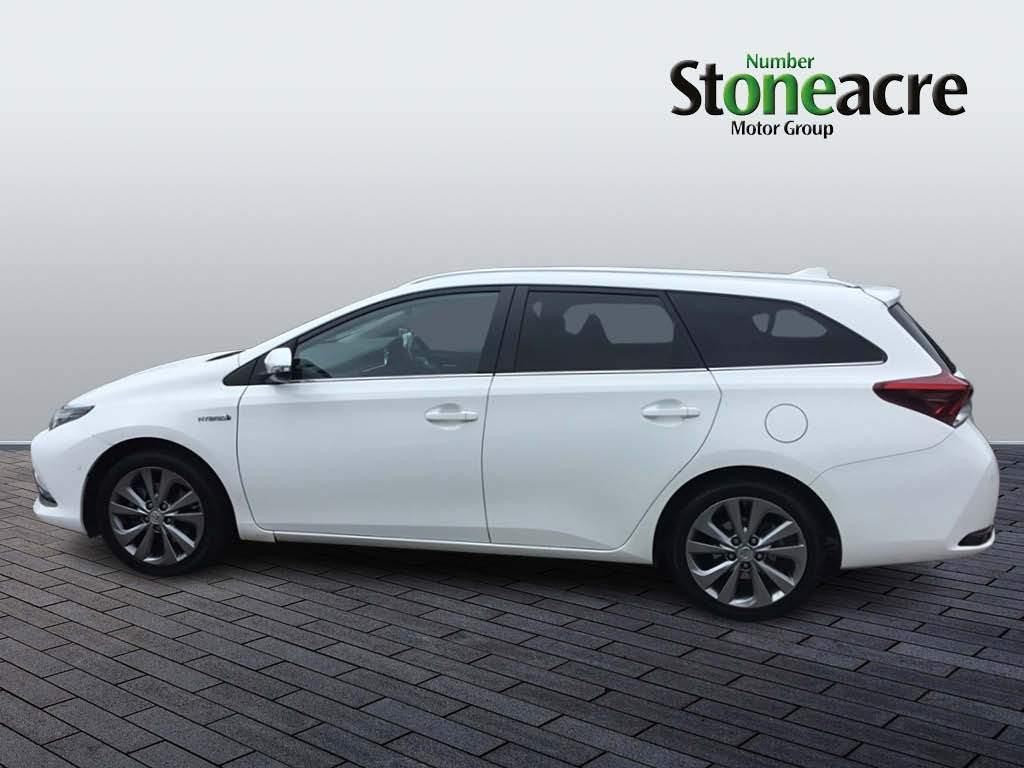 Toyota Auris Image 6