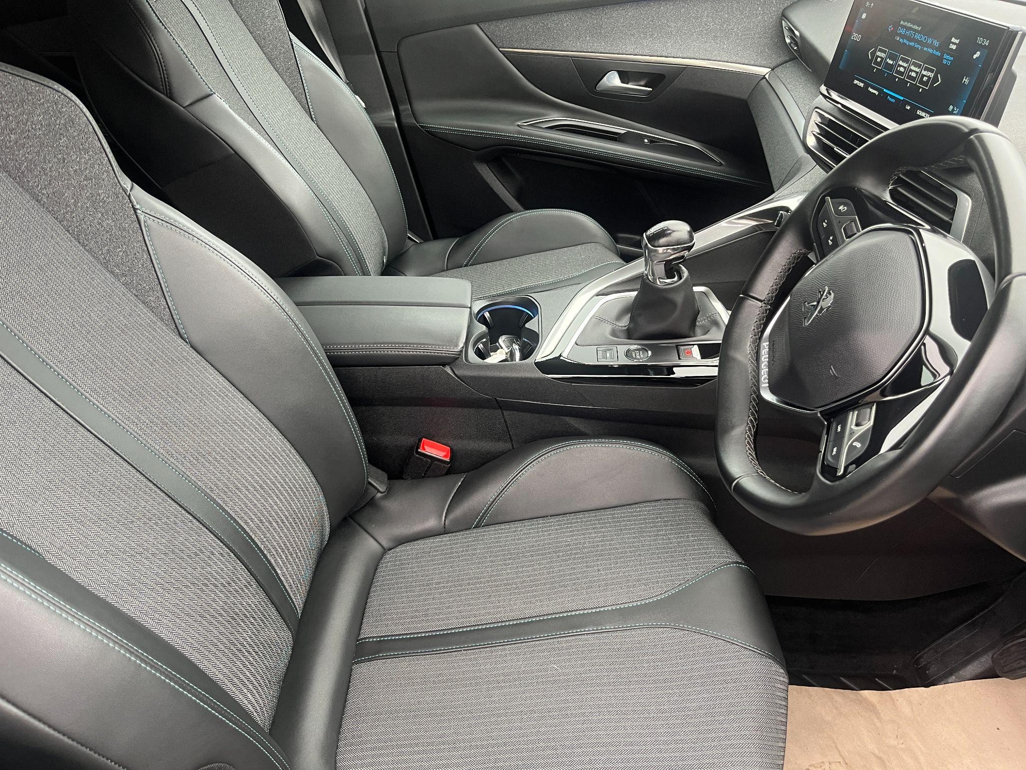 Peugeot 3008 Image 16