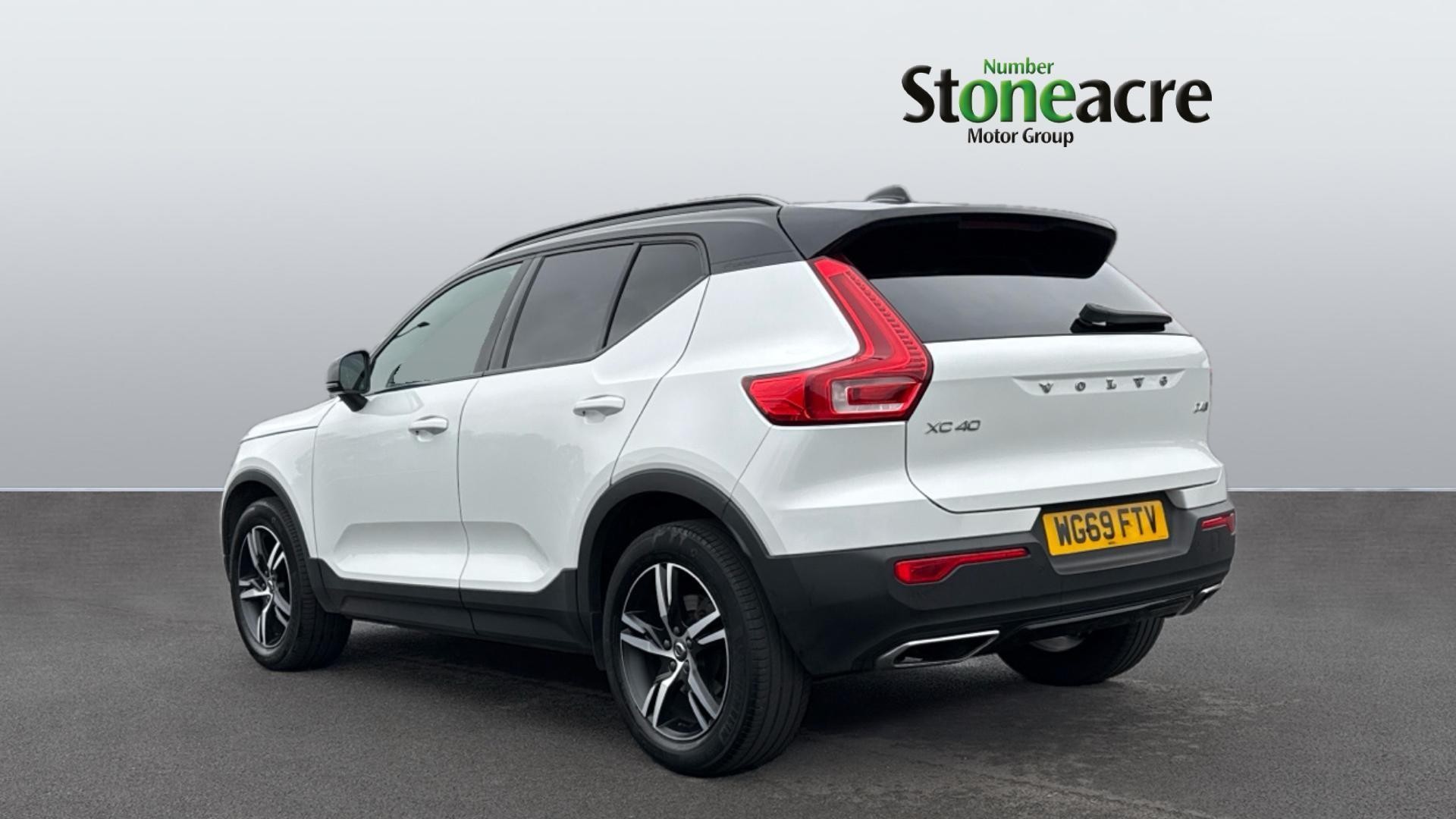 Volvo XC40 Image 2