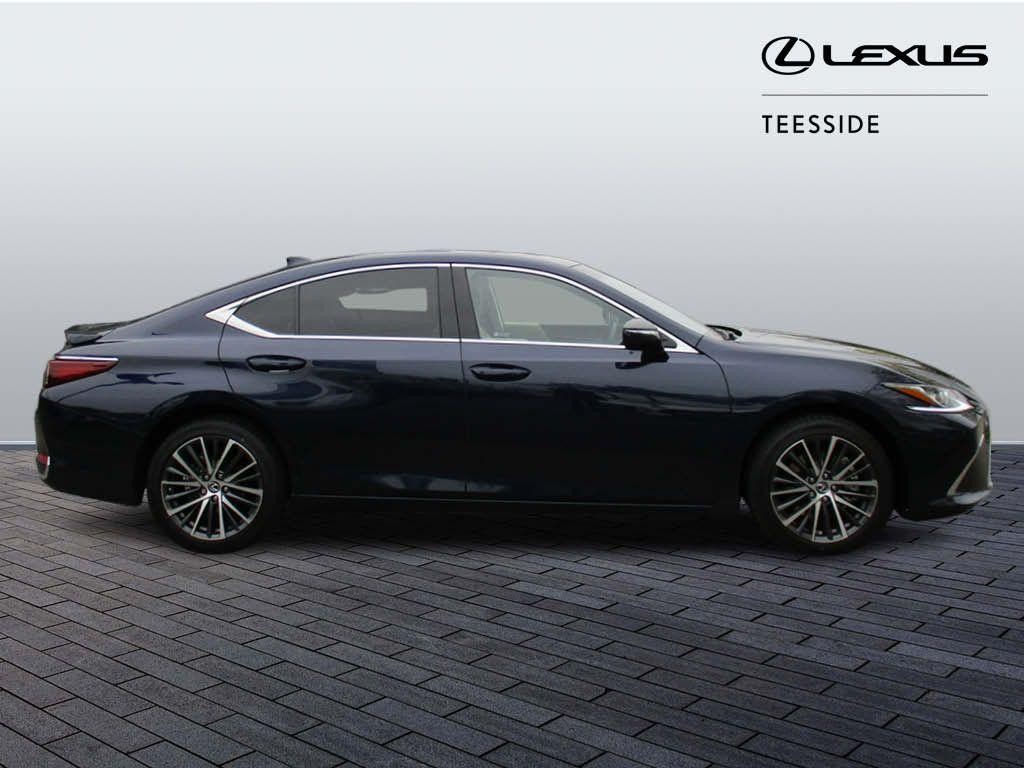 Lexus ES Image 4