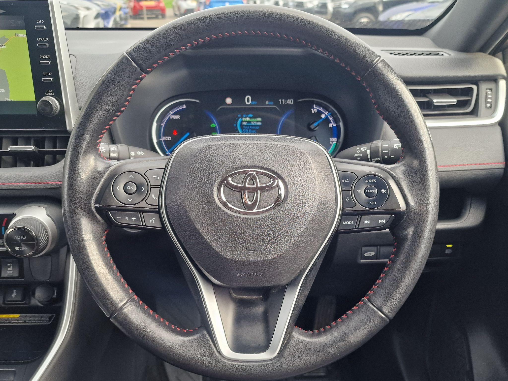 Toyota RAV4 Image 10