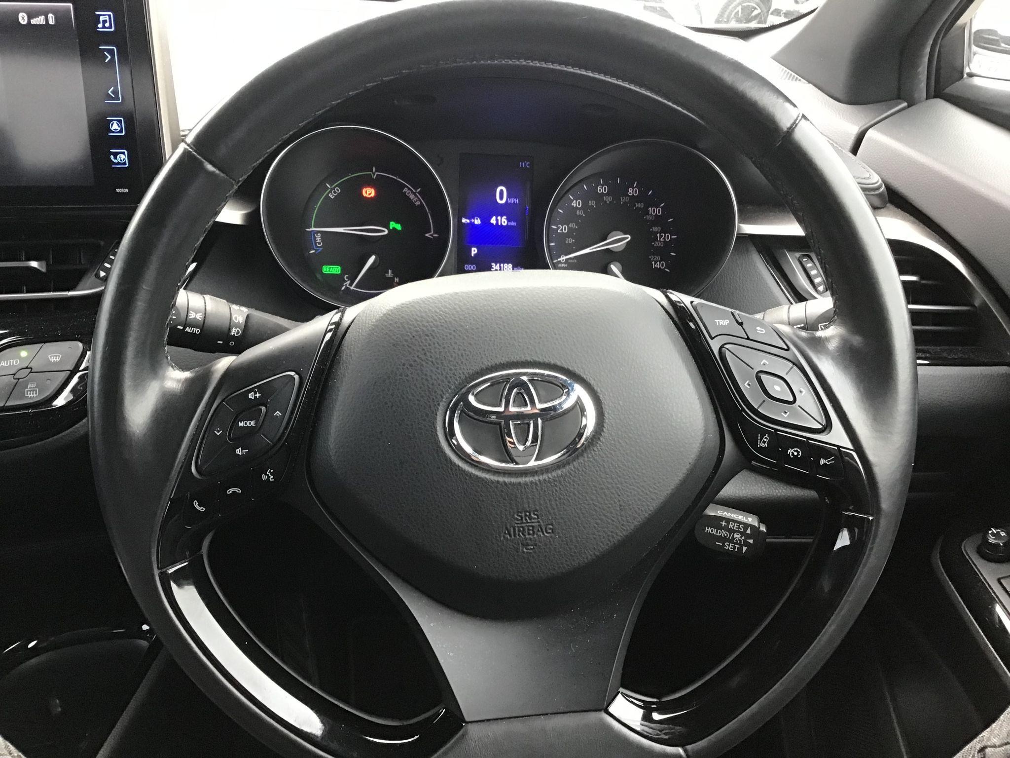 Toyota C-HR Image 17