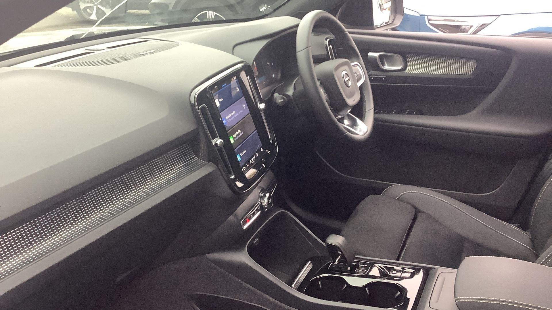 Volvo XC40 Image 28