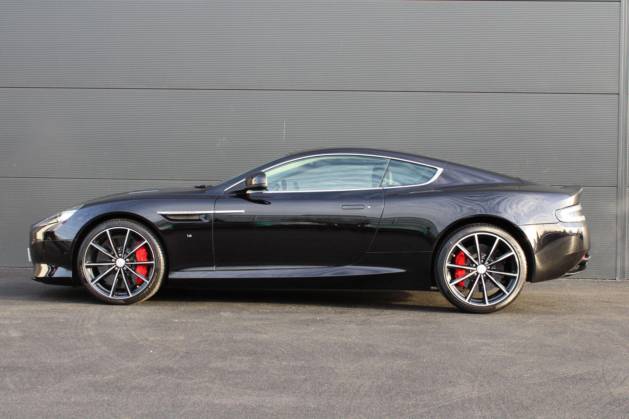 Aston Martin DB9 Image 13