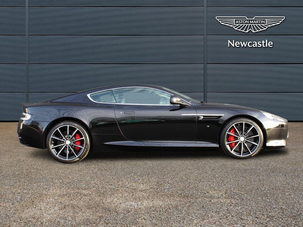 Aston Martin DB9 Image 8